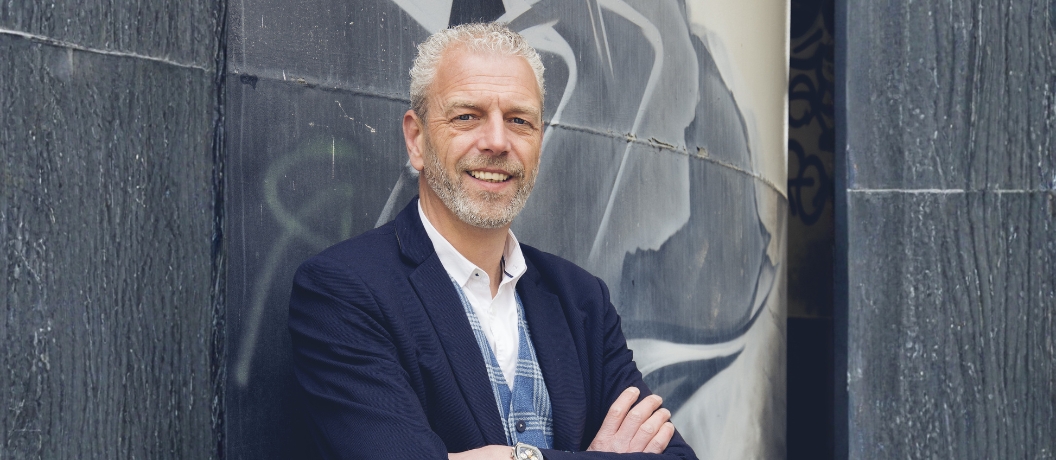 Earle van den Beld - NIVRE